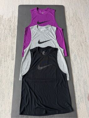 (3) Nike Women’s Dri-Fit Muscle Tank